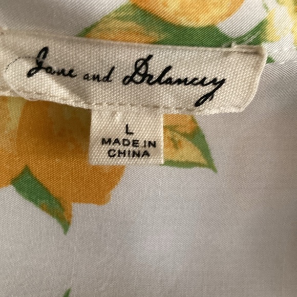 Lemon Blouse - Picture 3 of 7